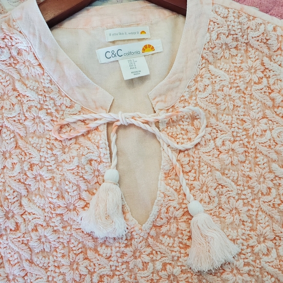 Peplum Blouse with Floral Detail in Size Small - Picture 3 of 6